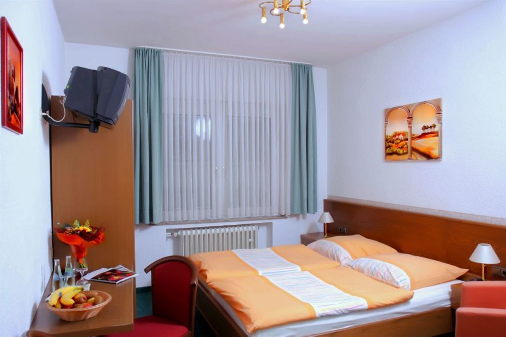 Hotel Engelbertz - Yggotel Pirol Köln Exteriör bild